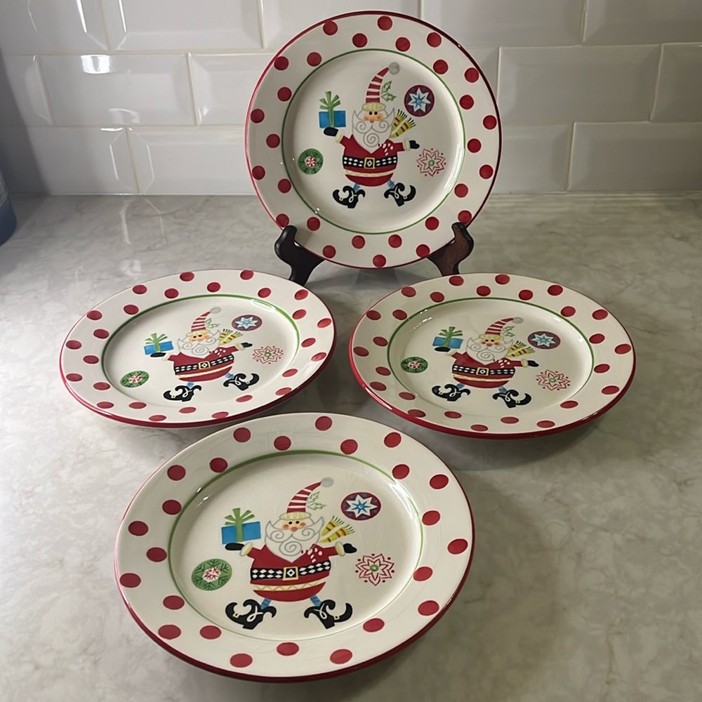 Pier 1 Festive Santa Polka Dot Dinnerware Set